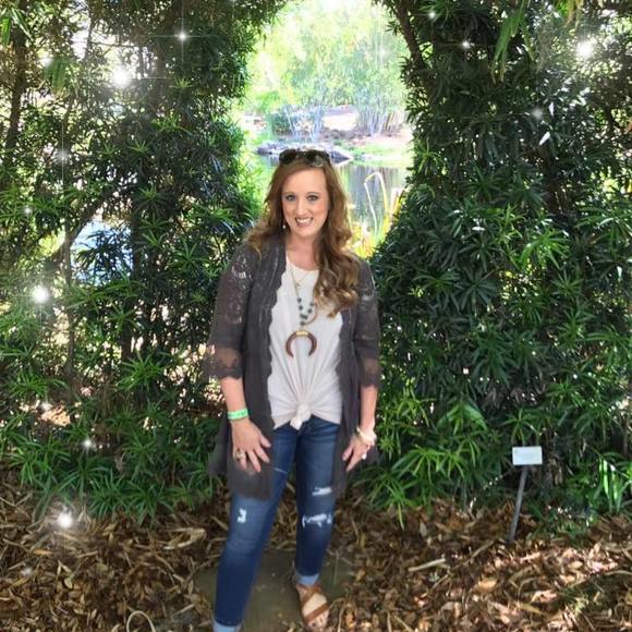 Meet your Posher, Suzanne - Picture 1 of 1